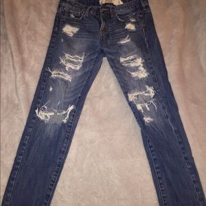 Abercrombie & Fitch low rise boyfriend jean